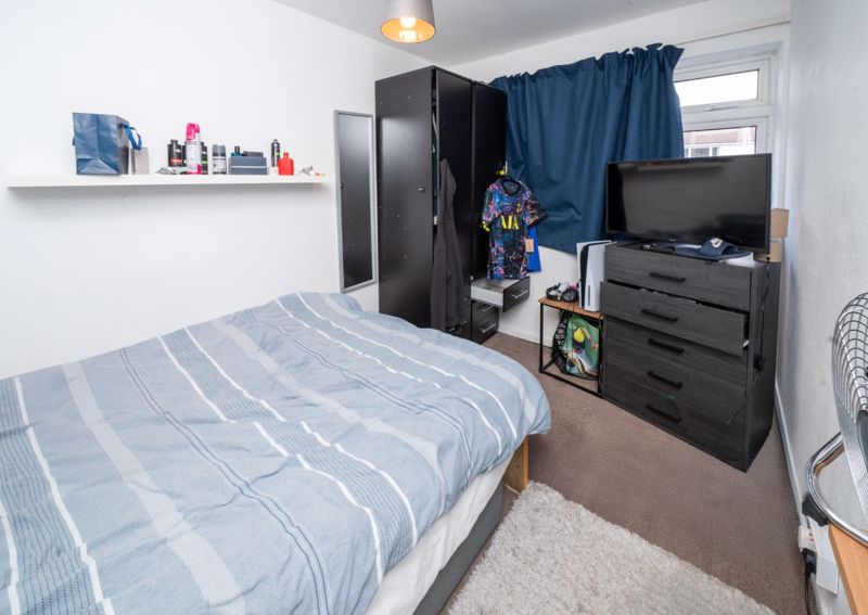 Bedroom- click for photo gallery